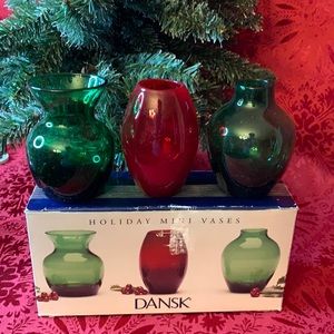 Beautiful set of 3 Vintage Dansk Holiday green & red mini vases